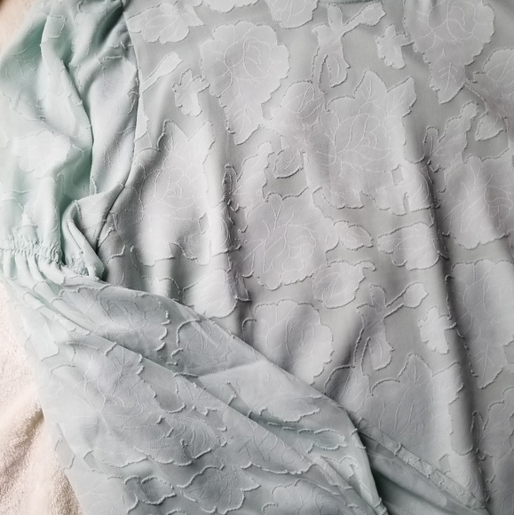 Leith split bell sleeve top - Picture 4 of 5